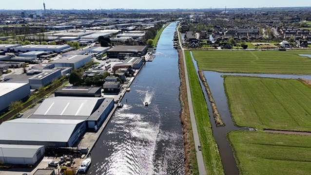 Industrieel kanaalgebied luchtfoto